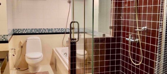 3 bedrooms Condo in Khlong Toei, Thailand No. 9819 2