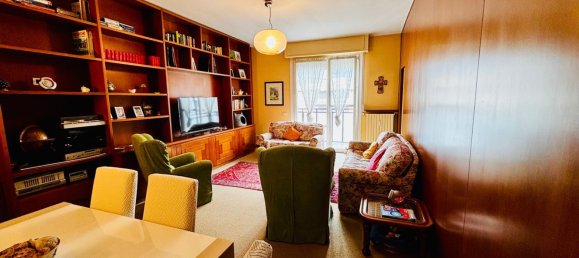 4غرفة منزل ذو طابقين في Rho, Italy رقم 261214 2