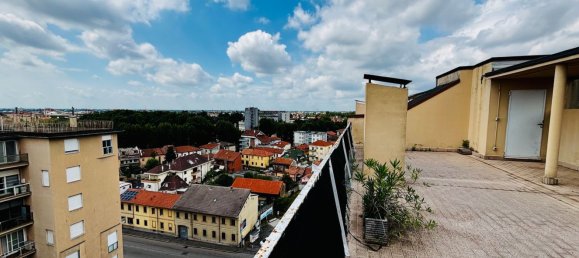 4غرفة منزل ذو طابقين في Rho, Italy رقم 261214 19