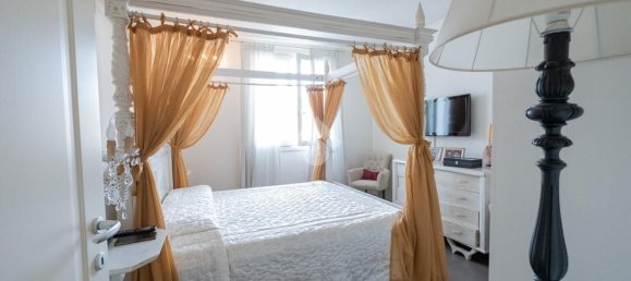 3 bedrooms Apartment in Prato, Italy No. 319373 22