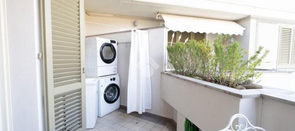 3 bedrooms Apartment in Prato, Italy No. 319373 16