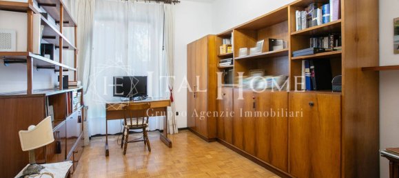 4 rooms Apartment in Bergamo, Italy No. 5512 4