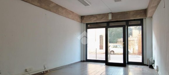 45m² Commercial property in Pisa, Italy No. 344636 2
