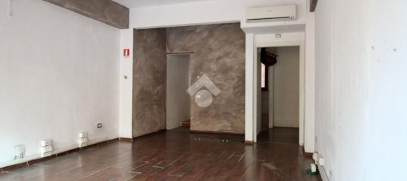 45m² Commercial property in Pisa, Italy No. 344636 8