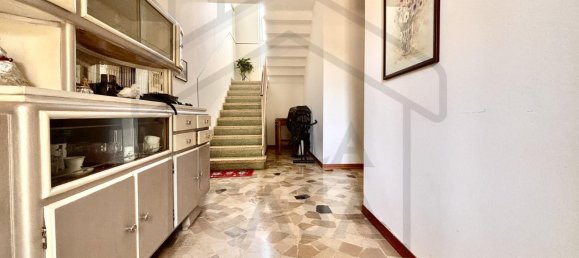 Villa de 4 divisões em Due Carrare, Italy N.º 129282 2