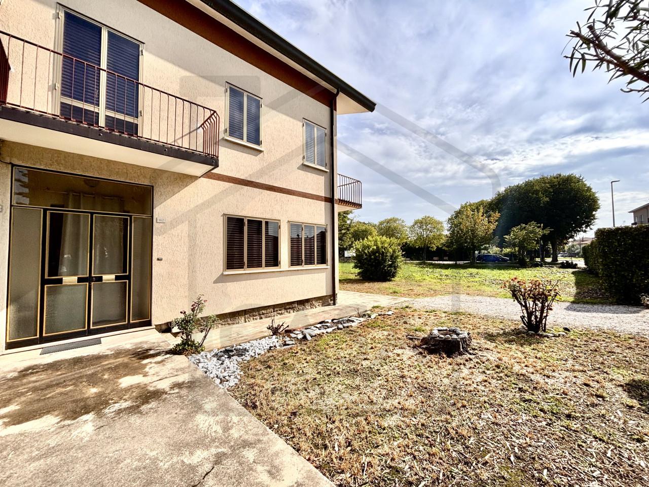 Villa de 4 divisões em Due Carrare, Italy N.º 129282