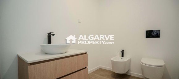 Пентхаус с 3 спальнями в Montenegro, Португалия № 110182 13