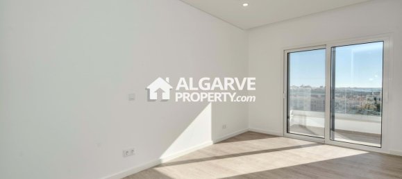 Пентхаус с 3 спальнями в Montenegro, Португалия № 110182 3