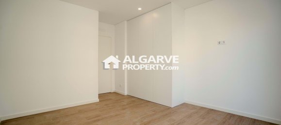 Пентхаус с 3 спальнями в Montenegro, Португалия № 110182 10