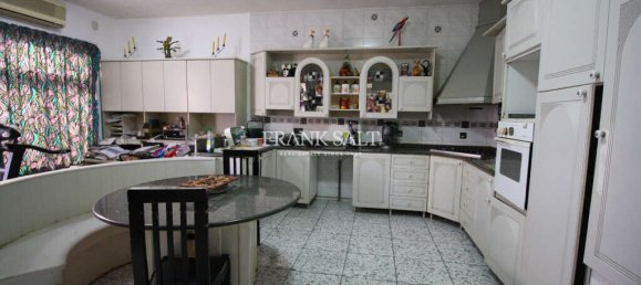 Casa de 4 dormitorios en Saint Paul's Bay, Malta No. 10768 5