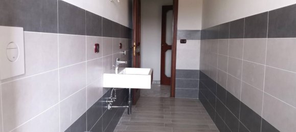 5-Zimmer Wohnung in Avellino, Italy, Nr. 303588 9