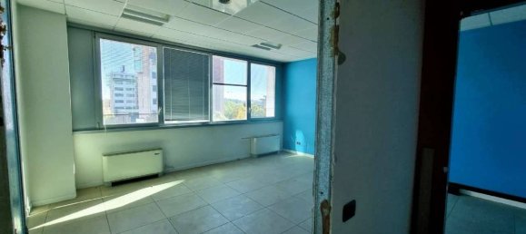 5 rooms Office in Reggio Emilia, Italy No. 194717 9