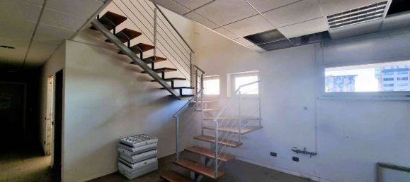 5 rooms Office in Reggio Emilia, Italy No. 194717 4