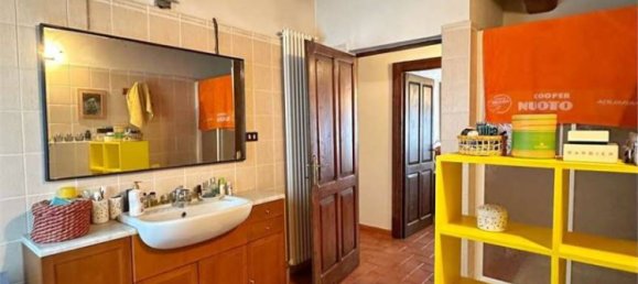 5 غرف نوم فيلا في San Possidonio, Italy رقم 59999 14