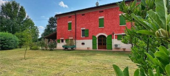 5 غرف نوم فيلا في San Possidonio, Italy رقم 59999 3