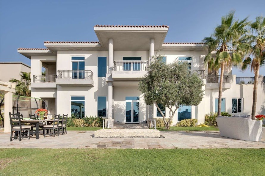 Villa de 5 dormitorios en Dubai, UAE No. 7030