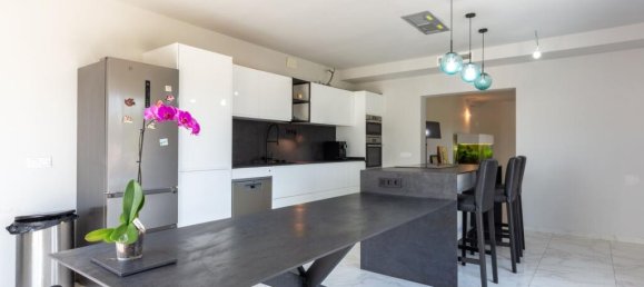 4 bedrooms Villa in Betera, Spain No. 167524 3