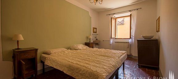 3 bedrooms Apartment in Montepulciano, Italy No. 52837 11