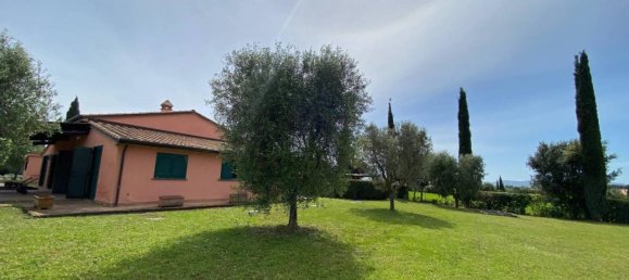 Вилла с 5 комнатами в Мальяно ин Тоскана, Италия № 107289 4