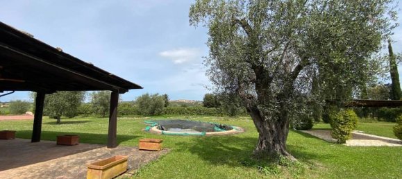 Вилла с 5 комнатами в Мальяно ин Тоскана, Италия № 107289 9