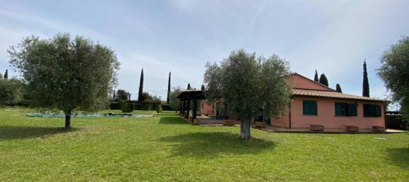 Вилла с 5 комнатами в Мальяно ин Тоскана, Италия № 107289 3