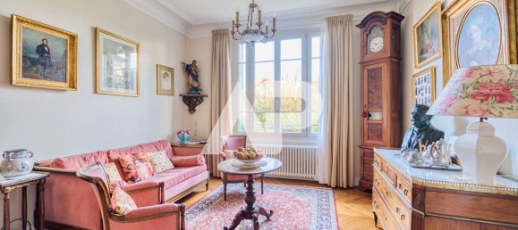 6 bedrooms House in Sevres, France No. 169258 4