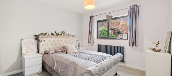 4 bedrooms House in Crawley, United Kingdom No. 1053 15