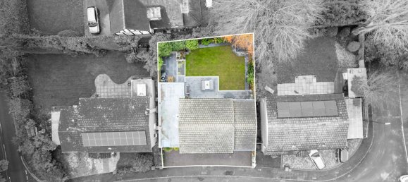 4 bedrooms House in Crawley, United Kingdom No. 1053 20