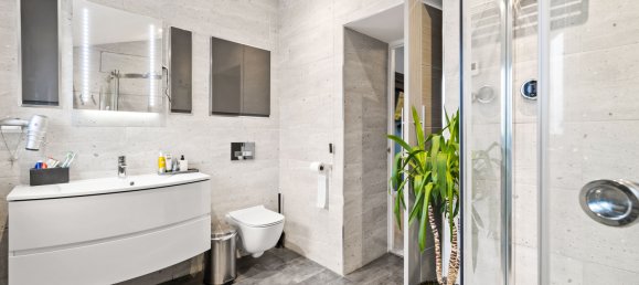 4 bedrooms House in Crawley, United Kingdom No. 1053 14