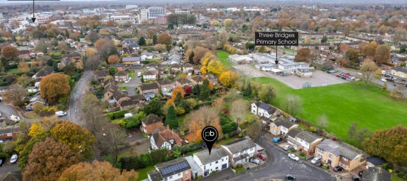 4 bedrooms House in Crawley, United Kingdom No. 1053 21