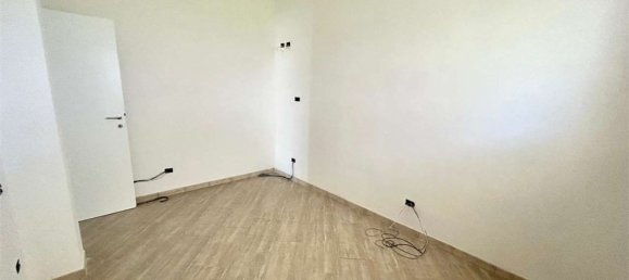 3 rooms Apartment in Anzio, Italy No. 204136 10