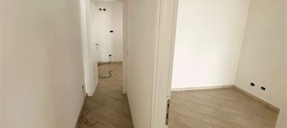 3 rooms Apartment in Anzio, Italy No. 204136 8