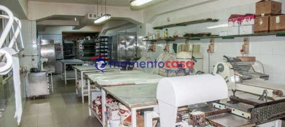 Gewerbliche Immobilie in Reggio Calabria, Italy 133m², Nr. 320273 4