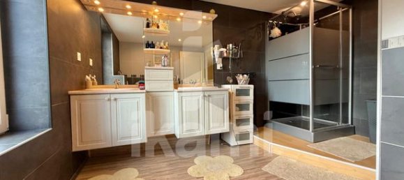 Casa T4 em Jura, France N.º 307802 8