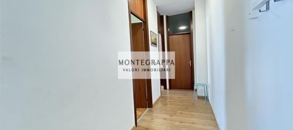 3 Schlafzimmer Wohnung in Caerano di San Marco, Italy, Nr. 355667 6