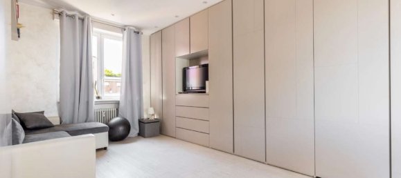 Studio in Milan, Italy No. 349521 4