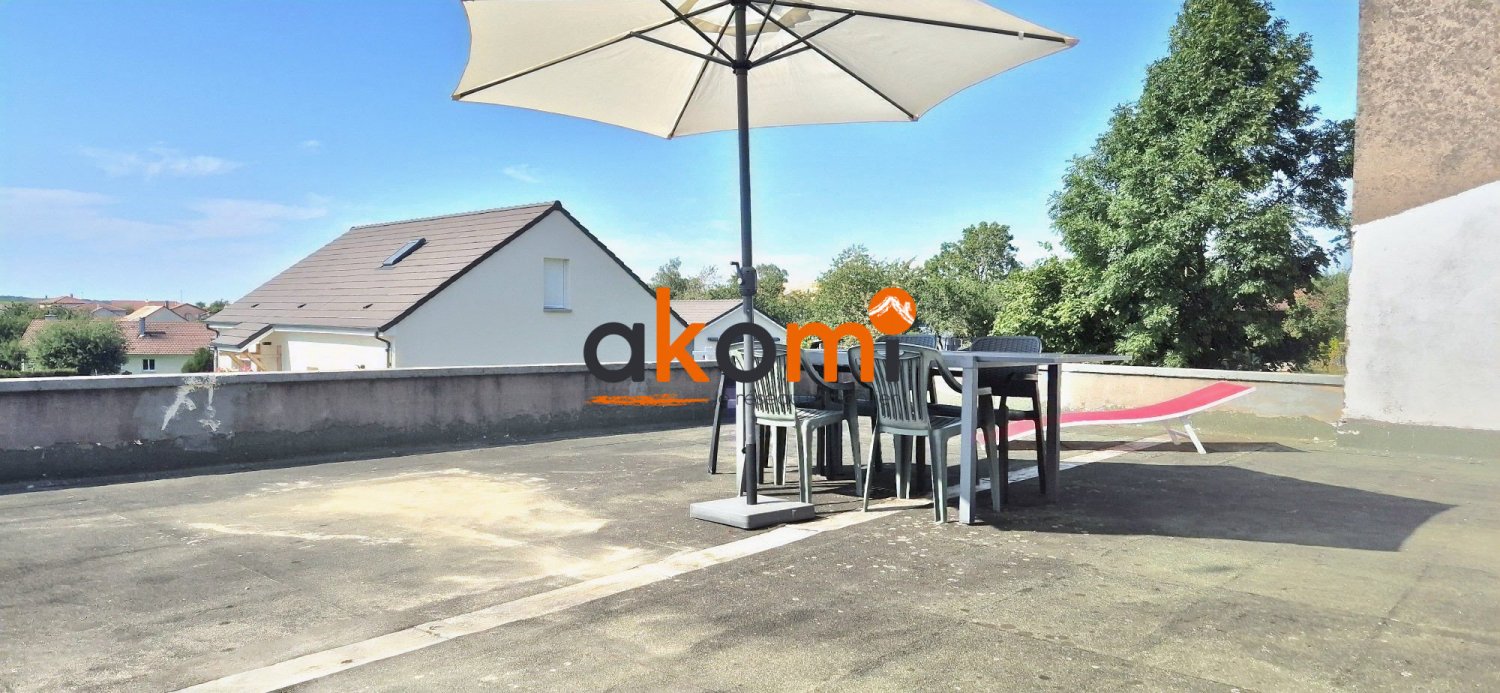 Casa de 8 dormitorios en Longchamp, France No. 255256