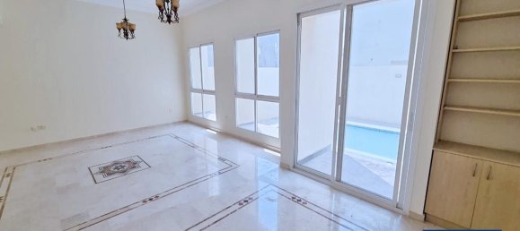 Villa T4 em Umm Suqeim, UAE N.º 561 3