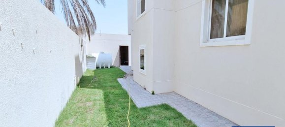 Villa T4 em Umm Suqeim, UAE N.º 561 16