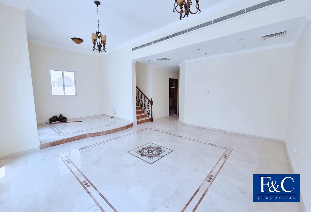 Villa T4 em Umm Suqeim, UAE N.º 561