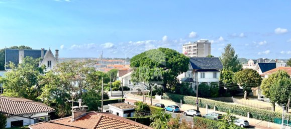 Apartamento de 3 habitaciónes en Royan, France No. 364130 13