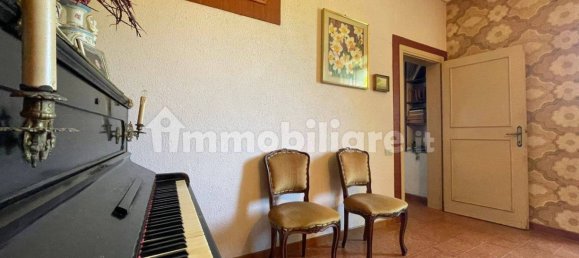 4 bedrooms House in Pico, Italy No. 57432 23