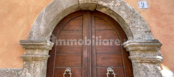 4 bedrooms House in Pico, Italy No. 57432 6