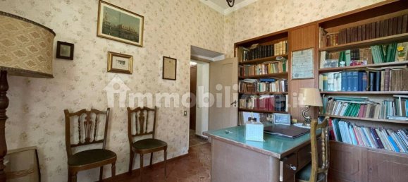 4 bedrooms House in Pico, Italy No. 57432 13