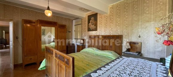 4 bedrooms House in Pico, Italy No. 57432 44