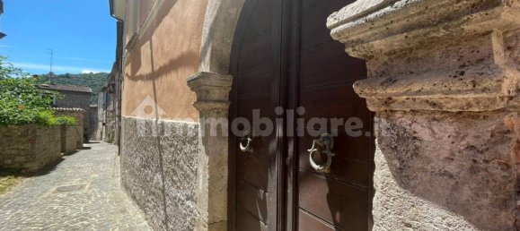 4 bedrooms House in Pico, Italy No. 57432 5