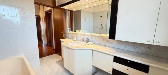 3 chambres Villa à Desenzano del Garda, Italy No. 195168 41