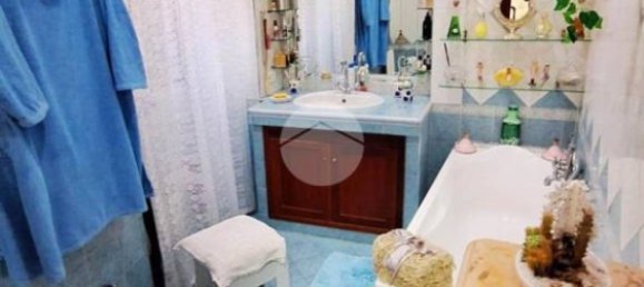 2 Schlafzimmer Wohnung in Naples, Italy, Nr. 8773 8