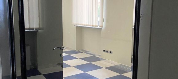 6 rooms Office in Comerio, Italy No. 138679 10