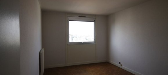 2 bedrooms Apartment in Courbevoie, France No. 187770 4